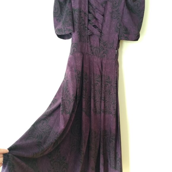 Handmade Mennonite Cape Dress 40"B 32"W Purple Old Colony Lattice Bodice - Picture 4 of 10